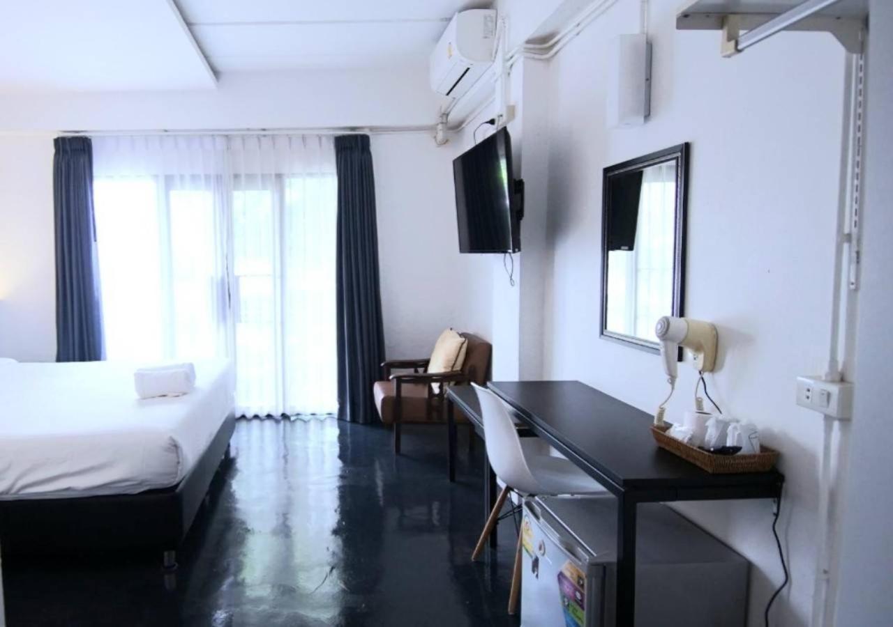 Isleep Guesthouse Чиангмай Экстерьер фото